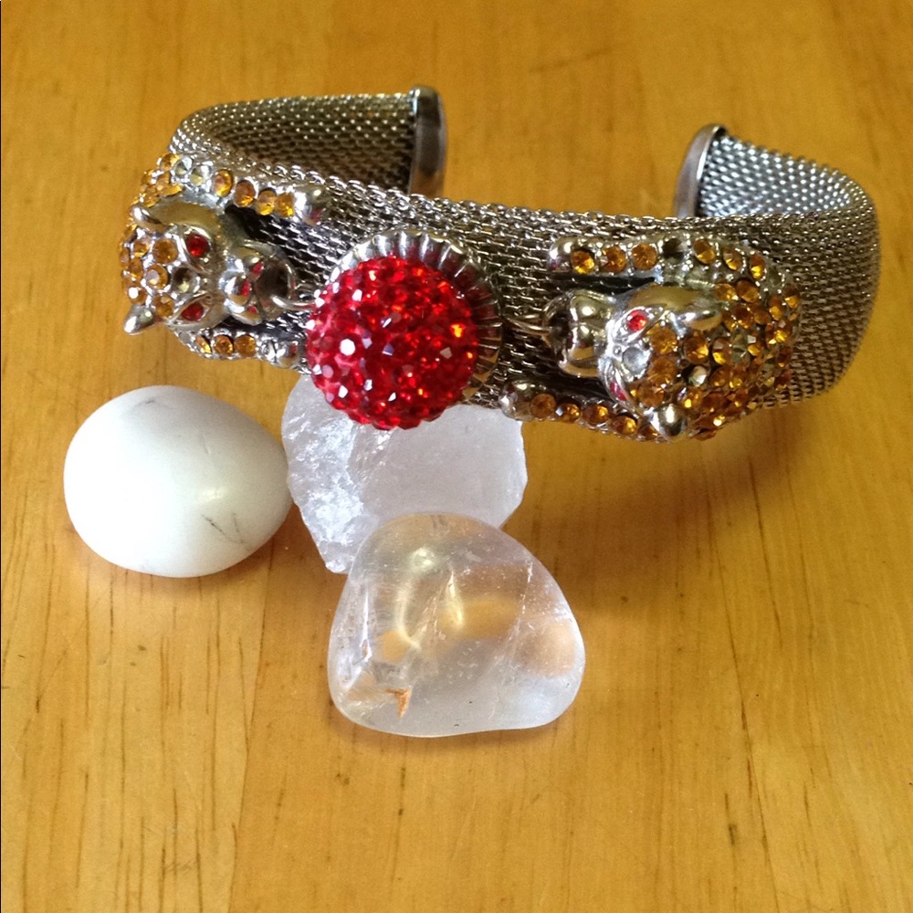 Rhinestone cheetahs mesh bracelet
